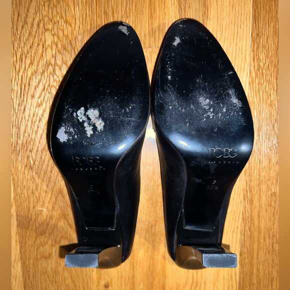 Maxazria BCBG Heels with Bow - Size: 7 - Picture 4 of 5